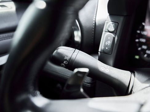 Used 2021 Nissan GT-R Premium image 55