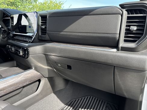 Used 2024 Chevrolet Silverado 3500 LTZ w/ LTZ Convenience Package AWD/4WD image 22