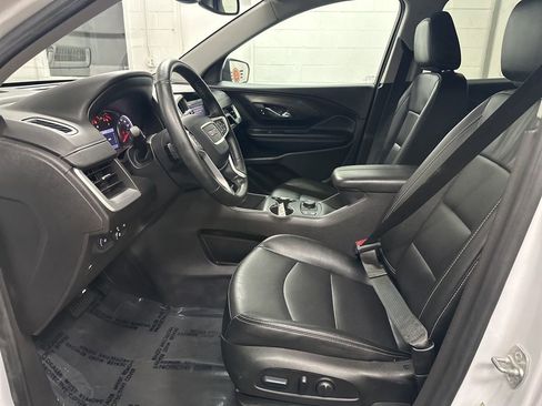 Used 2024 GMC Terrain SLT AWD/4WD image 19