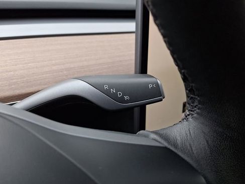 Used 2023 Tesla Model 3 Standard Range RWD image 16