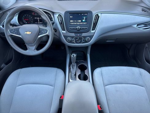 Used 2018 Chevrolet Malibu LS FWD image 14
