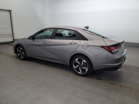 Used 2023 Hyundai Elantra SEL w/ Convenience Package image 3