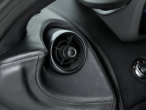 Used 2017 McLaren 570S Coupe image 21