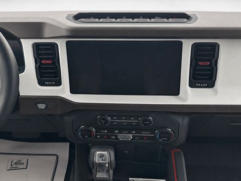 Used 2024 Ford Bronco Heritage Edition AWD/4WD image 16