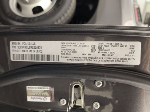 Used 2024 RAM 3500 Tradesman image 18