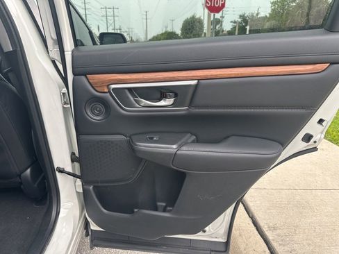 Used 2017 Honda CR-V Touring image 18