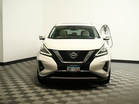 Used 2019 Nissan Murano Platinum image 2