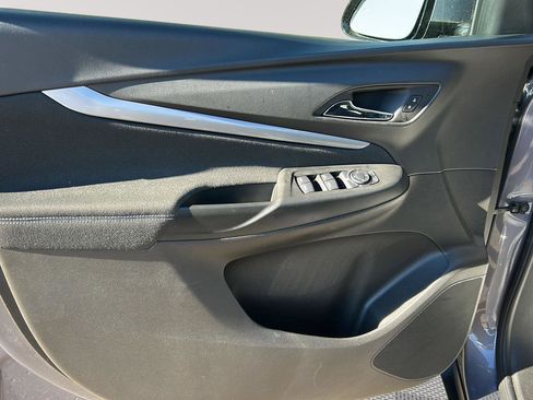 Used 2022 Chevrolet Bolt EUV LT w/ Comfort Package image 10