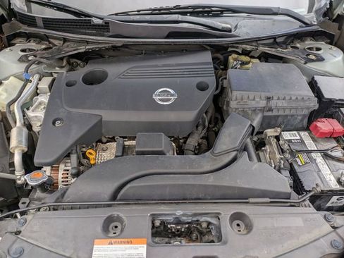 Used 2014 Nissan Altima 2.5 S w/ Sport Value Package image 12