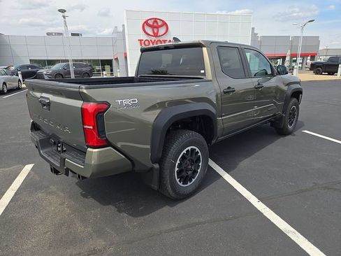 New 2026 Toyota Tacoma TRD Off-Road AWD/4WD image 3