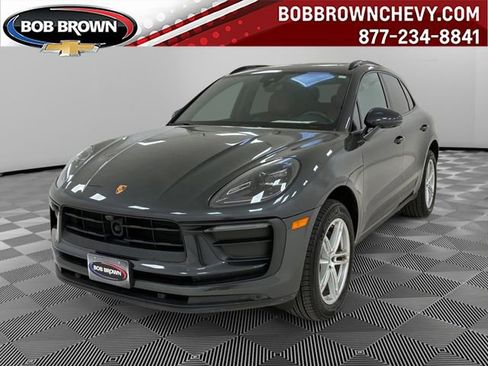 Used 2023 Porsche Macan AWD/4WD image 1