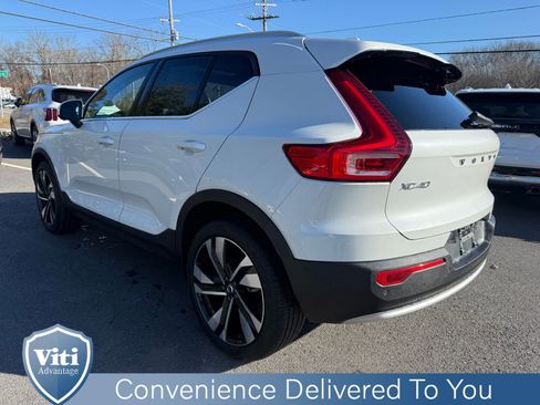 Used 2024 Volvo XC40 B5 Ultimate w/ Protection Package Premier image 6