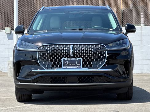New 2025 Lincoln Aviator 2WD w/ Equipment Group 101A image 8