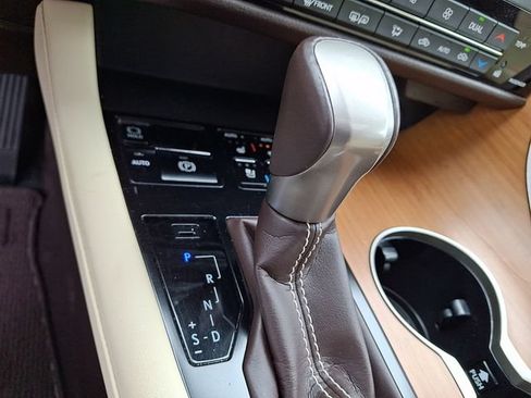 Used 2019 Lexus RX 350 AWD w/ Navigation Package image 22