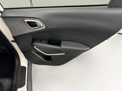 Used 2024 Kia Soul LX w/ Option Group 015 image 30