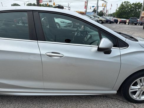 Used 2017 Chevrolet Cruze LT w/ Sun And Sound Package image 44