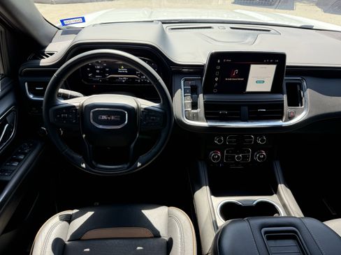 Used 2024 GMC Yukon XL AT4 w/ Technology Package image 13