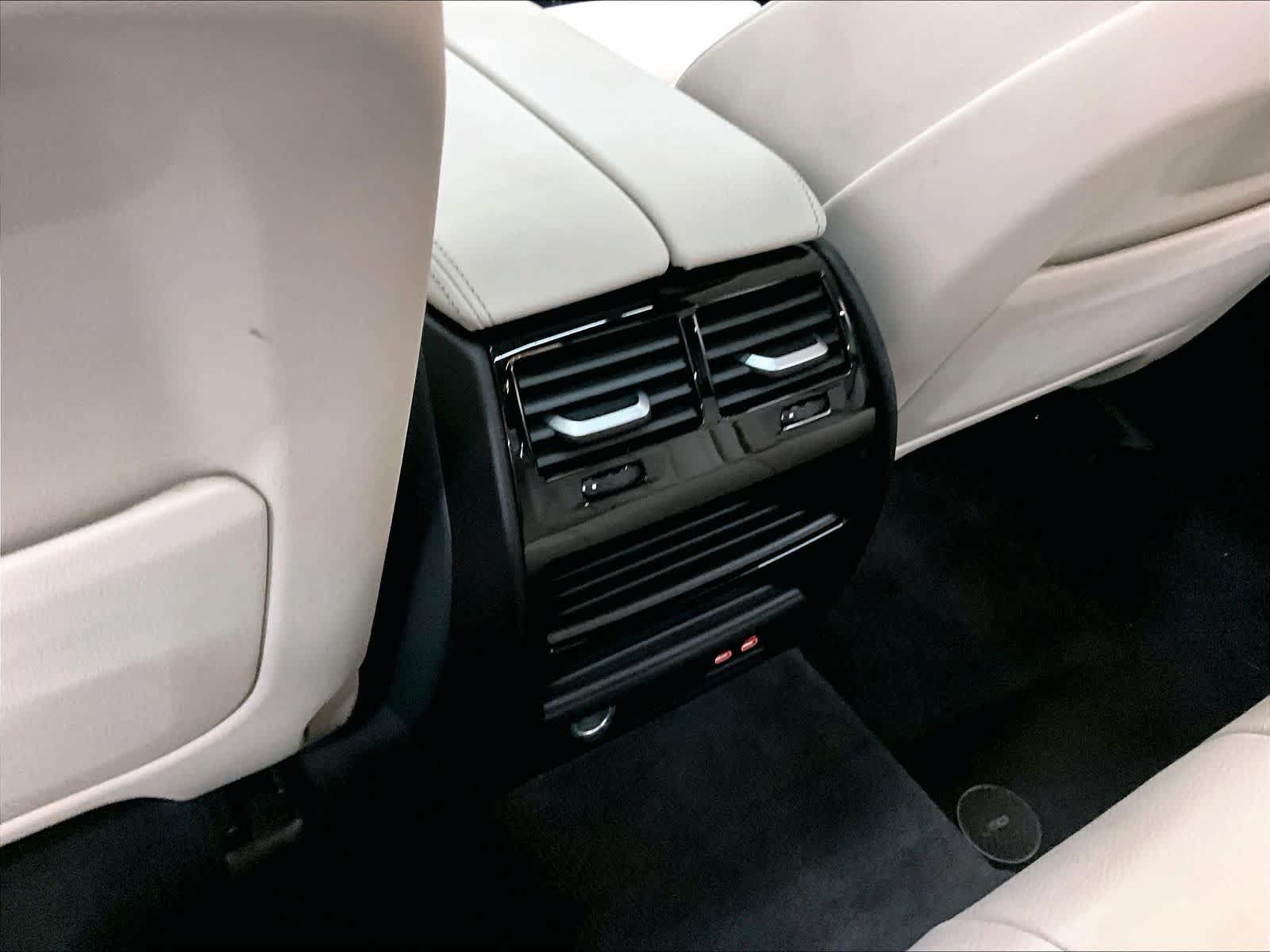 Used 2023 BMW 540i w/ M Sport Package RWD image 40