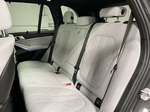 Used 2025 BMW X5 xDrive40i w/ Executive Package AWD/4WD image 16
