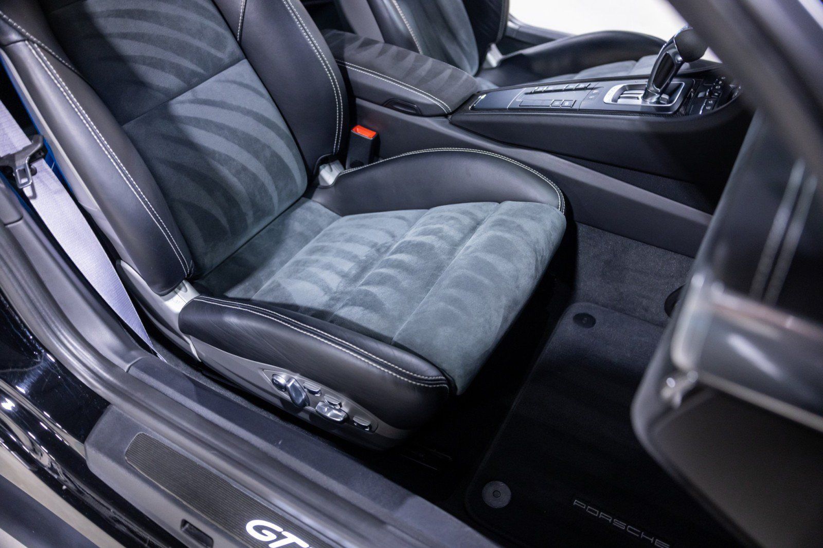 Used 2019 Porsche 911 GT3 RS RWD image 31