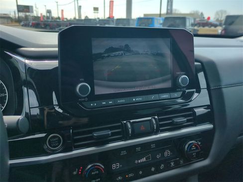 Used 2024 Nissan Pathfinder SV image 20