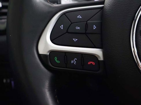 Used 2018 Jeep Compass Limited w/ Navigation Group image 33