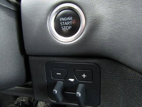 Used 2023 Toyota Tundra Platinum image 19