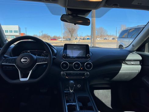 Used 2025 Nissan Sentra SV image 31