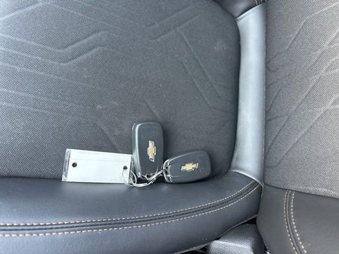 Used 2022 Chevrolet Trax LT w/ LT Convenience Package image 28