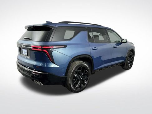 Used 2026 Chevrolet Traverse RS w/ LPO, Floor Liner Package AWD/4WD image 8
