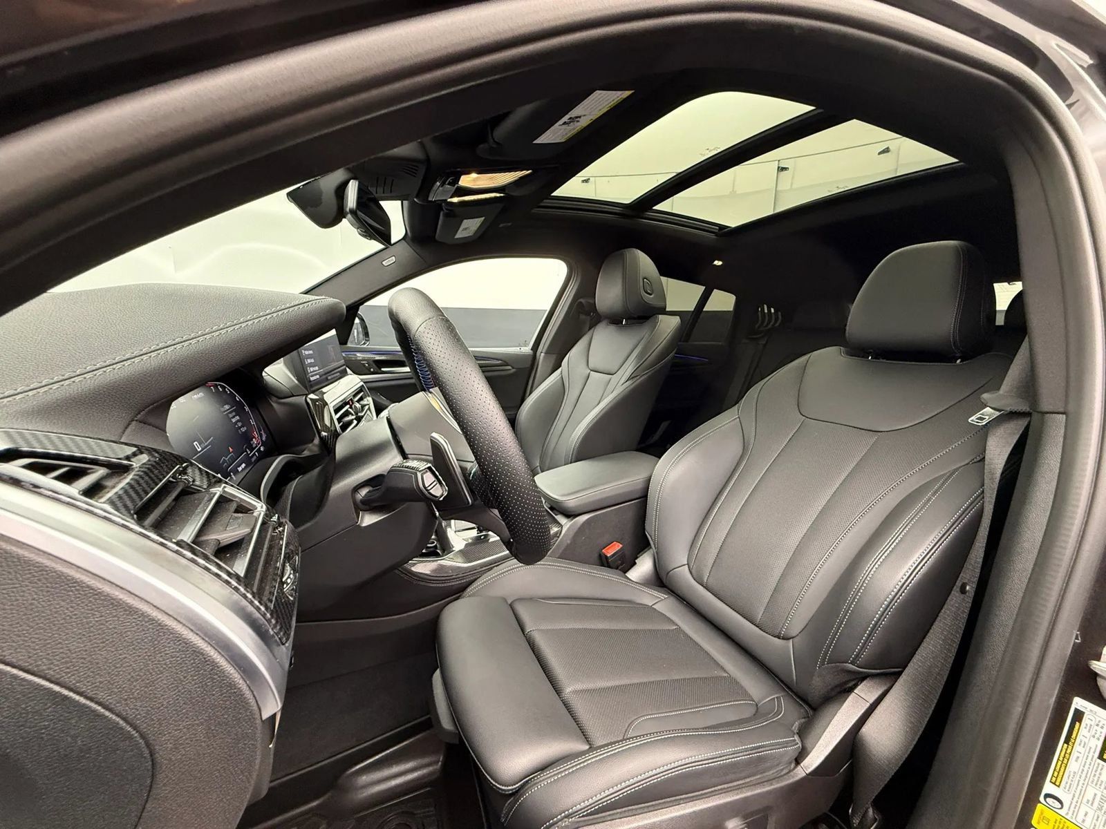 Used 2023 BMW X4 M40i AWD/4WD image 15