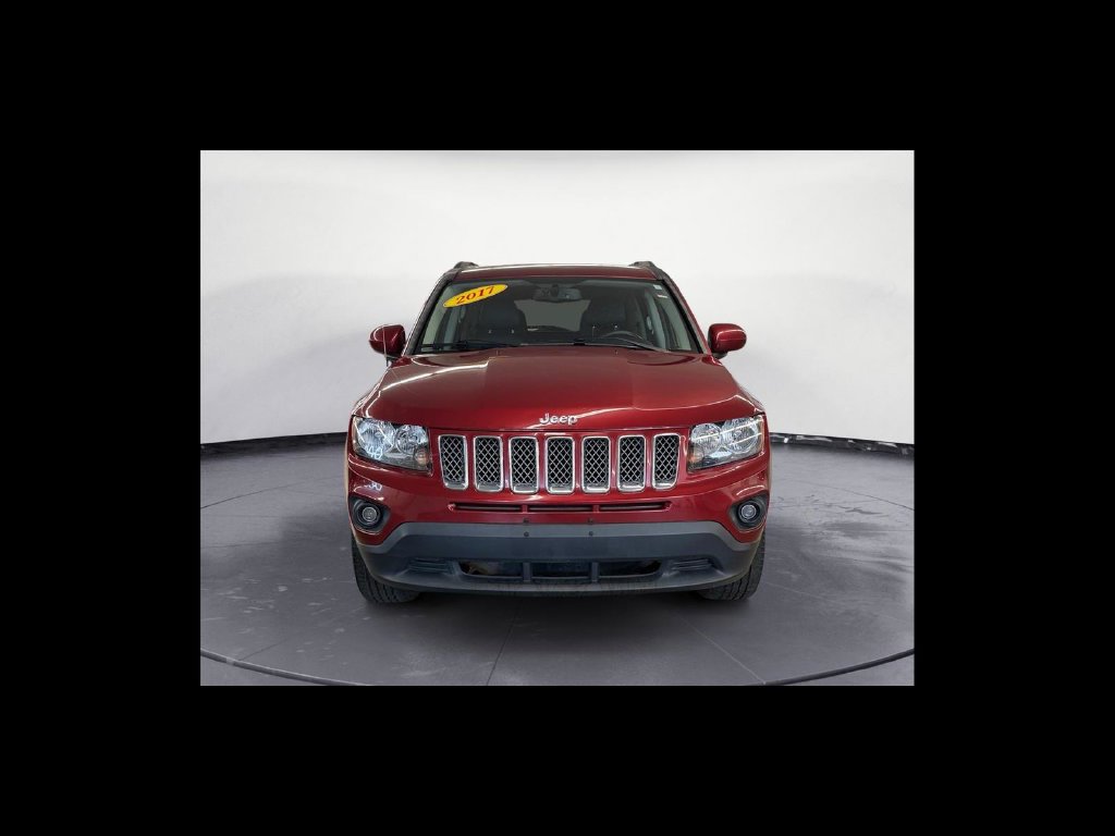 Used 2017 Jeep Compass Latitude AWD/4WD image 9
