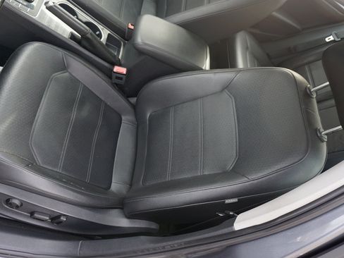 Used 2017 Volkswagen Passat 1.8T SE image 13