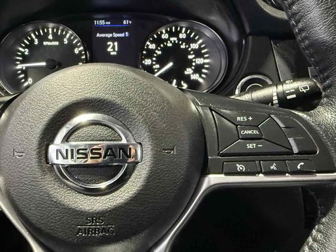 Used 2020 Nissan Rogue SV image 18