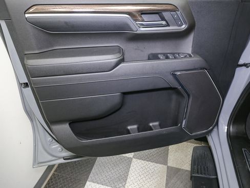 Used 2024 Chevrolet Silverado 1500 RST AWD/4WD image 37