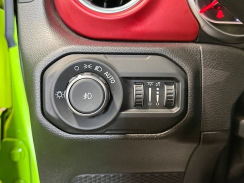 Certified 2021 Jeep Wrangler Unlimited Rubicon w/ Cold Weather Group AWD/4WD image 20
