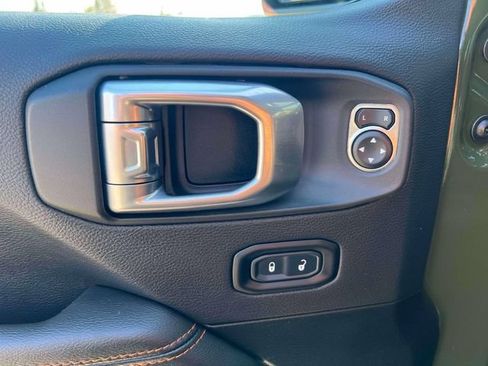Used 2022 Jeep Gladiator Mojave w/ LED Lighting Group AWD/4WD image 23