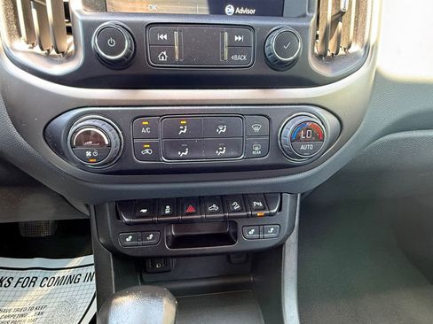 Used 2022 Chevrolet Colorado Z71 AWD/4WD image 22
