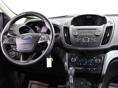 Used 2017 Ford Escape SE image 8