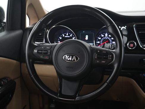 Used 2016 Kia Sedona SX FWD image 18