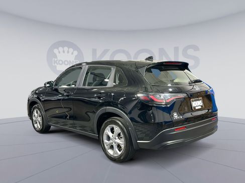 Used 2023 Honda HR-V LX image 4