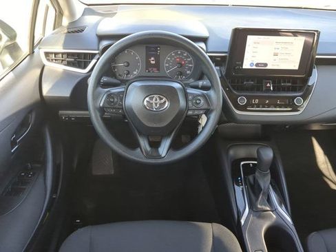 Used 2025 Toyota Corolla LE FWD image 14