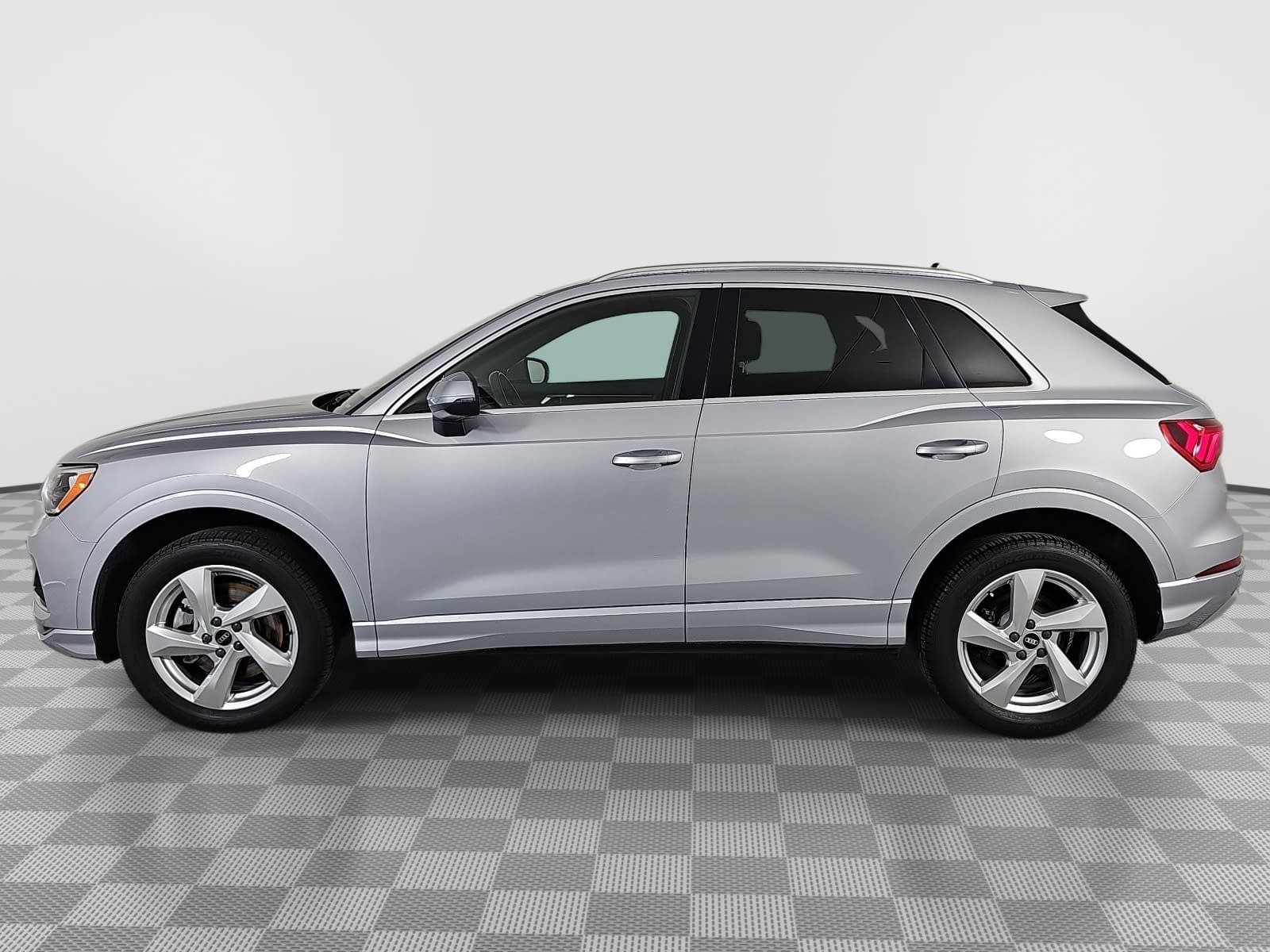 Used 2021 Audi Q3 2.0T Premium AWD/4WD image 5