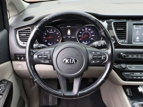 Used 2020 Kia Sedona SX FWD image 19