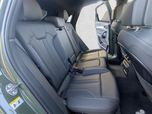 Used 2025 Audi Q5 2.0T Premium Plus w/ Premium Plus Package AWD/4WD image 23