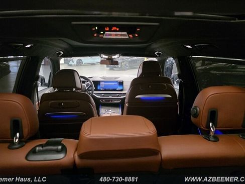Used 2024 BMW X7 xDrive40i w/ M Sport Package AWD/4WD image 9
