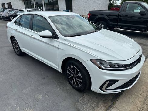 Used 2025 Volkswagen Jetta S FWD image 3
