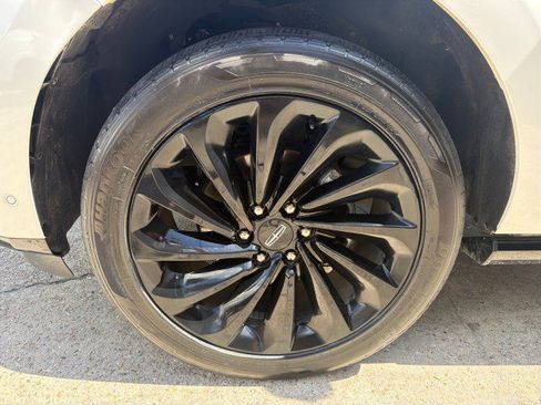 Used 2021 Lincoln Navigator Reserve AWD/4WD image 38