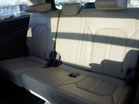 Certified 2024 Ford Expedition Limited image 21