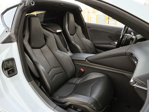 Used 2021 Chevrolet Corvette Stingray Coupe w/ 1LT image 19